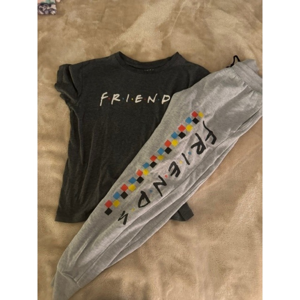 Friends Television Series Womens Lounge Set Gray Graphic Tee Joggers Small (C)